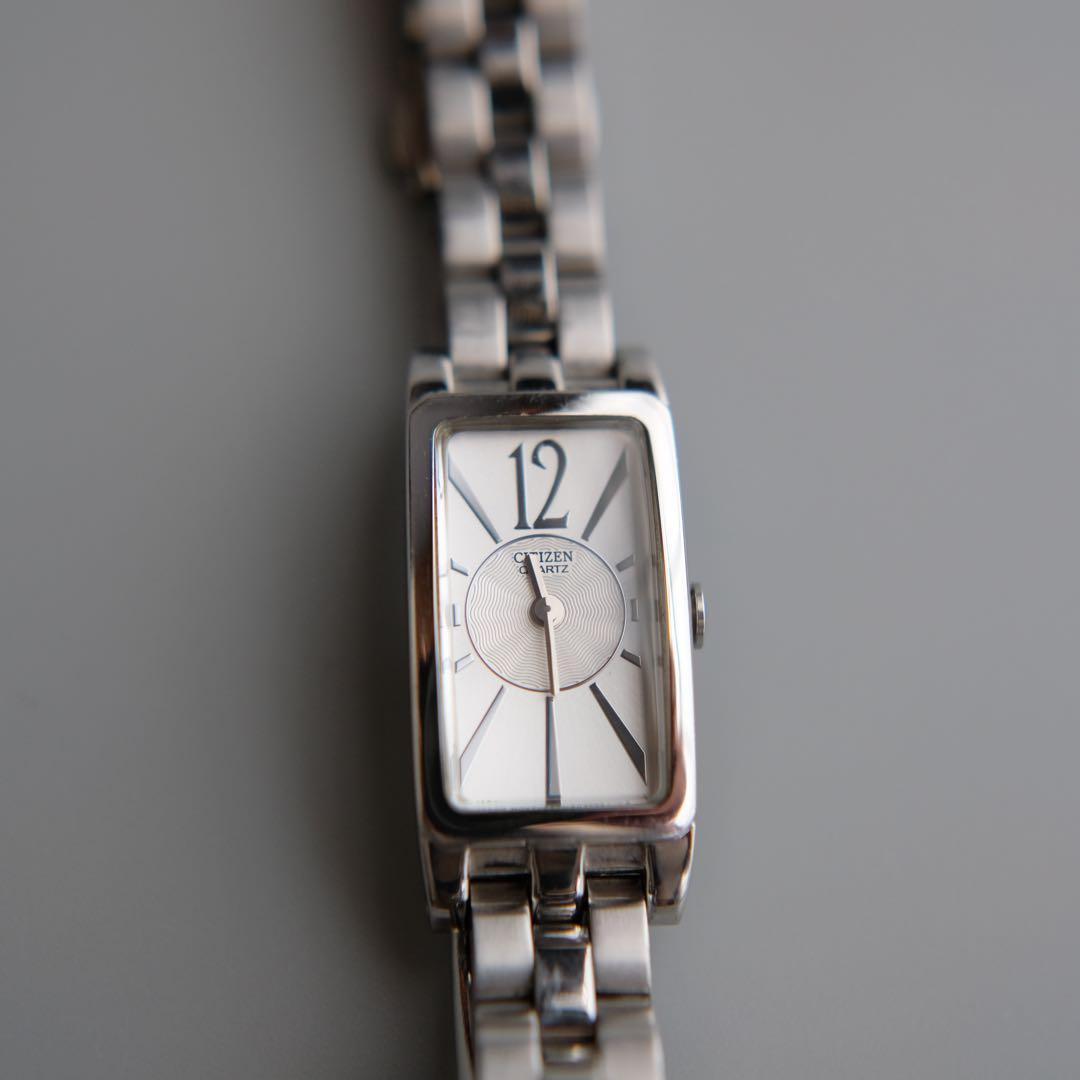 CITIZEN（シチズン）製のクラシックなヴィンテージクォーツ腕時計