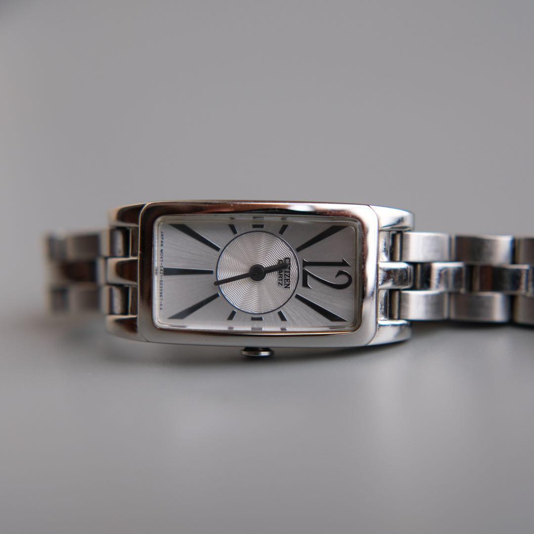 CITIZEN（シチズン）製のクラシックなヴィンテージクォーツ腕時計