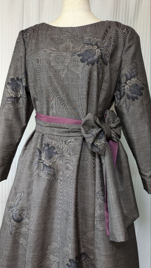 No245 大島紬着物リメイク ９マルキ茶泥大島紬 プリンセスラインワンピース