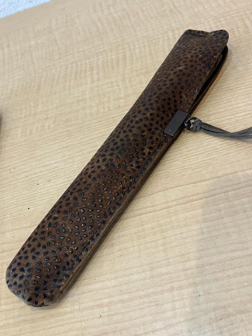 【骨董】【希少】印伝　煙草入れ（刻み煙草入り）、煙管入れ、火付け入れの３点セット