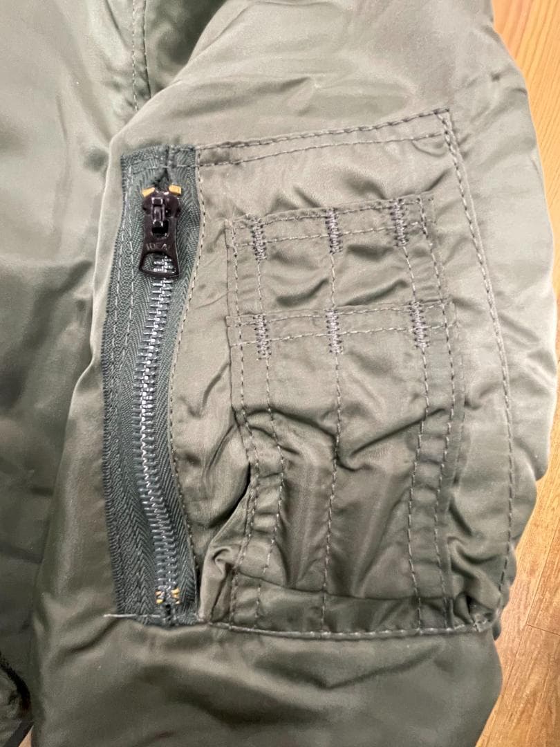 ALPHA INDUSTRIES MA-1 GROUND CREW 　USA製