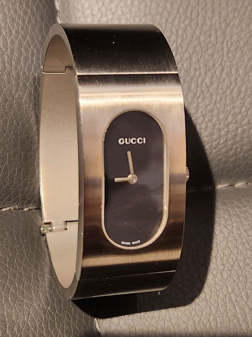 美品 GUCCI 2400L バングル 時計 ブレスレット レディース メンズ