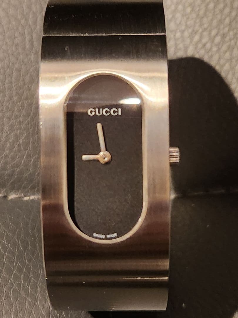 美品 GUCCI 2400L バングル 時計 ブレスレット レディース メンズ