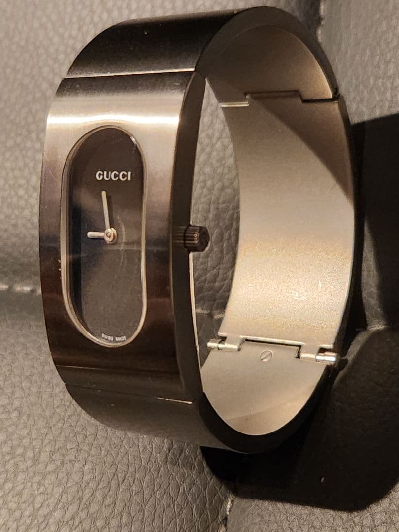 美品 GUCCI 2400L バングル 時計 ブレスレット レディース メンズ
