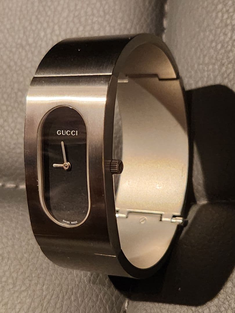 美品 GUCCI 2400L バングル 時計 ブレスレット レディース メンズ