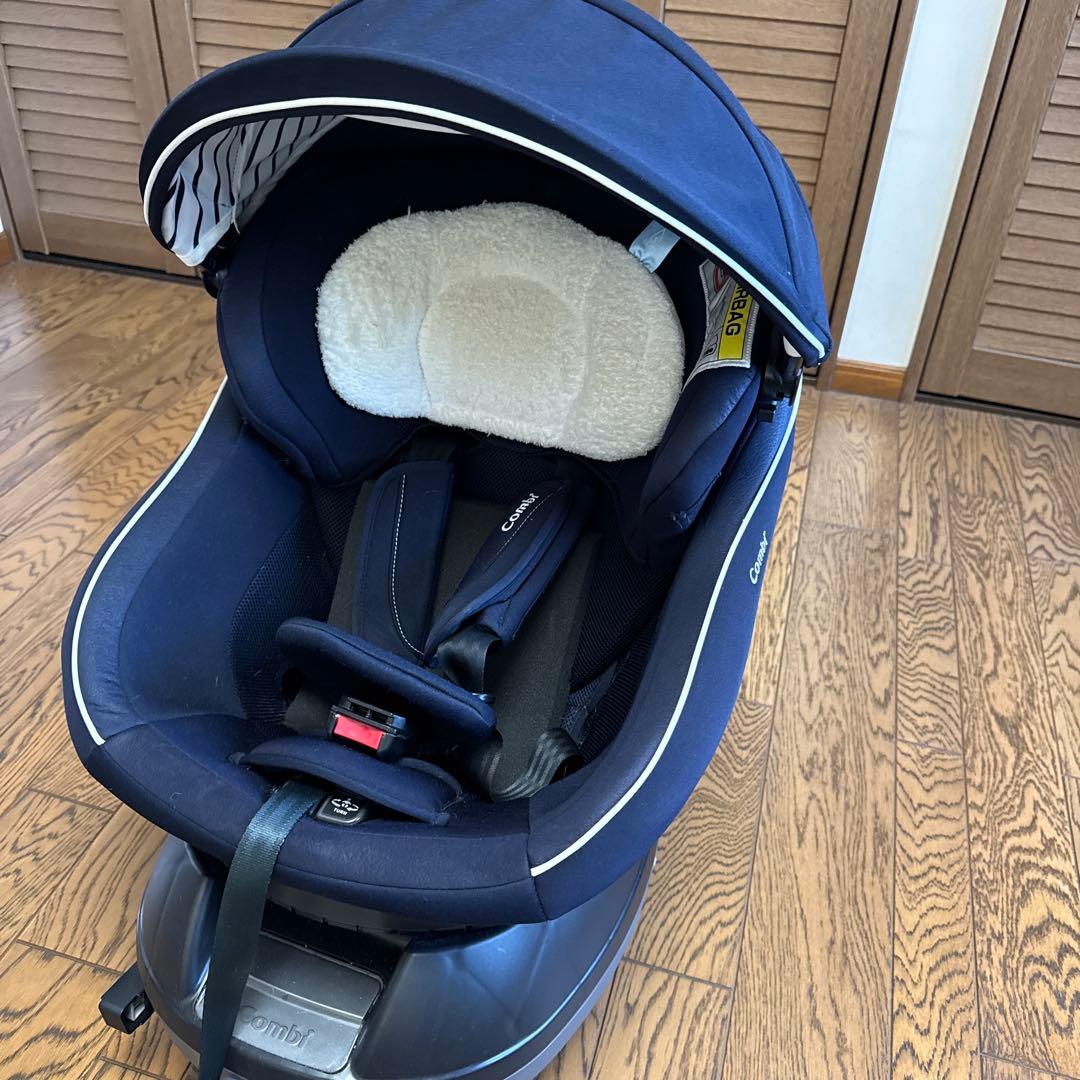 Combi チャイルドシート ネイビー　クルムーヴ スマート ISOFIX
