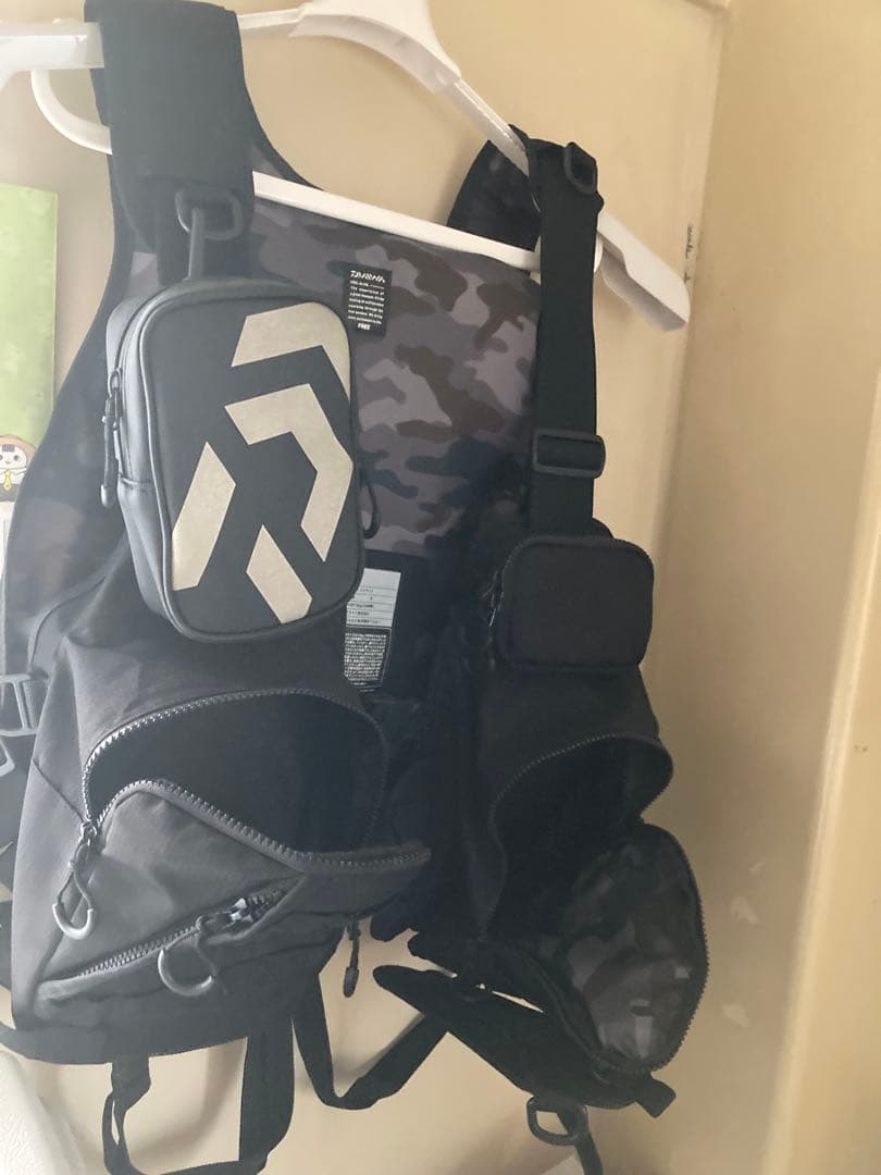 Daiwa DF-6206 フィッシングベスト ブラック/迷彩