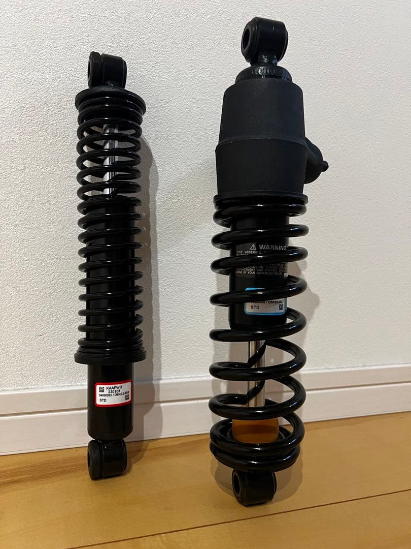 ハーレーダビッドソン純正リアショック　2023年ロードグライドST