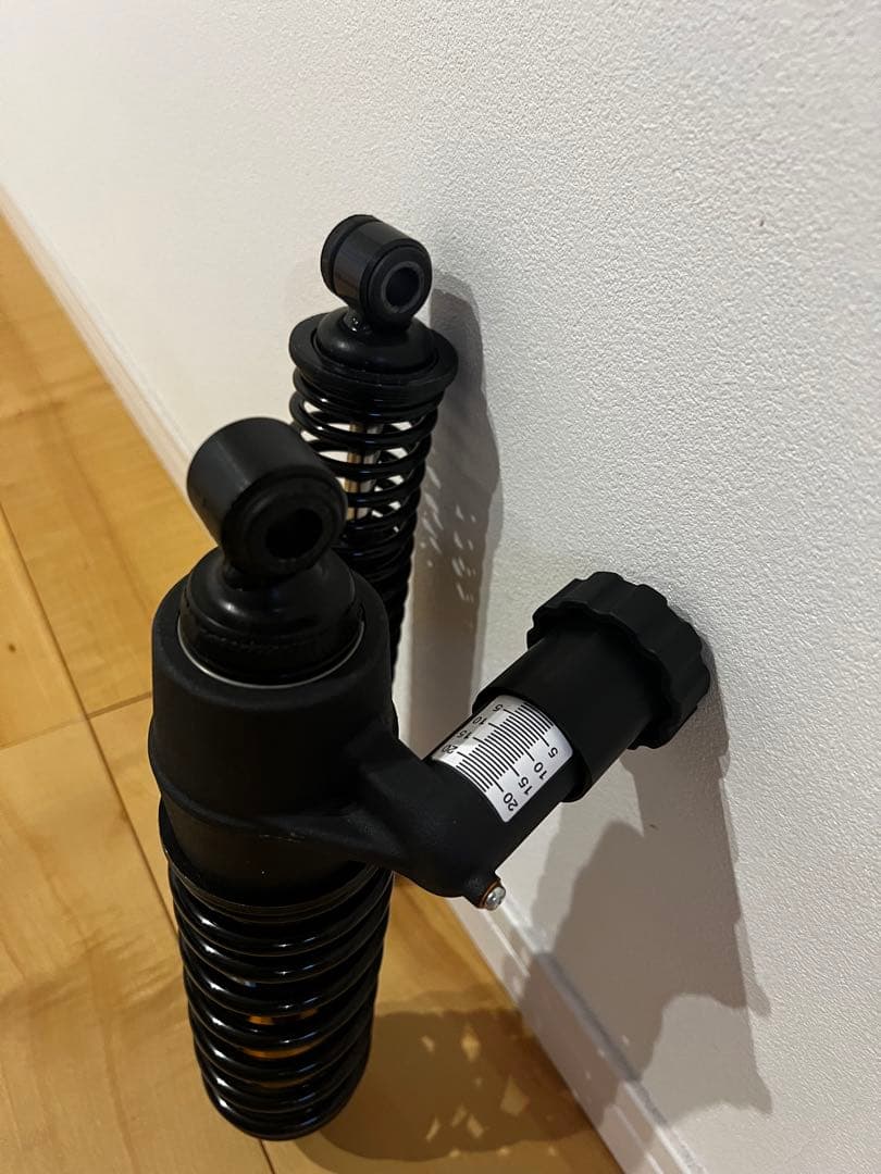 ハーレーダビッドソン純正リアショック　2023年ロードグライドST