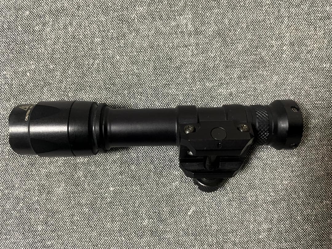 実物 SUREFIRE M600C 旧刻印 シュアファイヤー ブラック