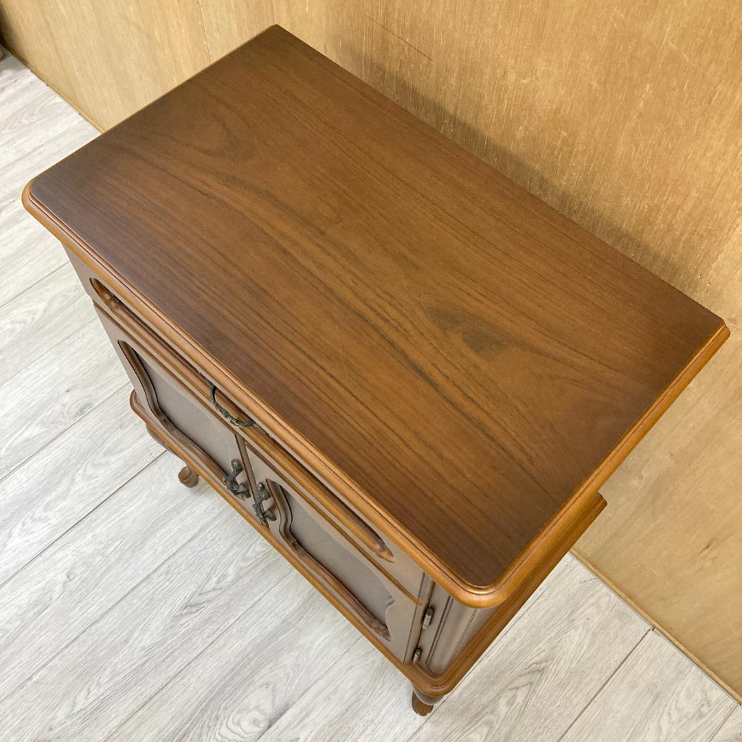 【カリモク】キャビネット 　猫脚 　サイドボード