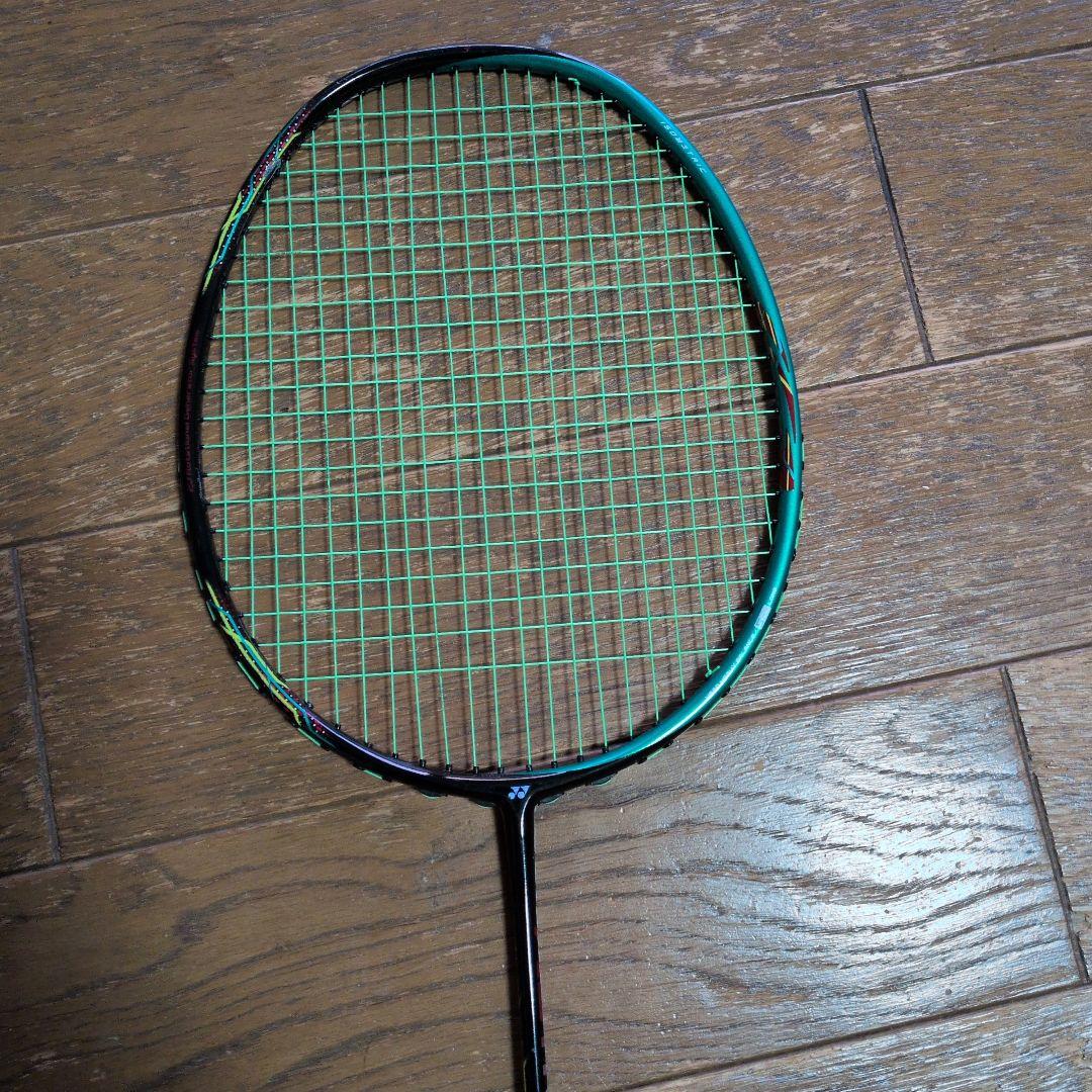 グラフィタープロ バドミントンラケット