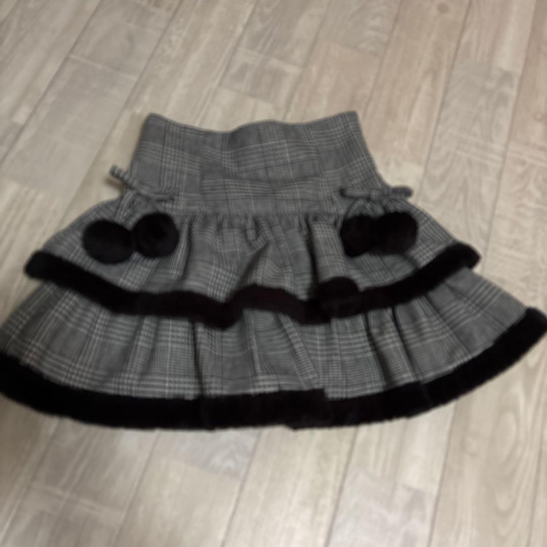 pium ピウム　ファー付きティアードミニスカート