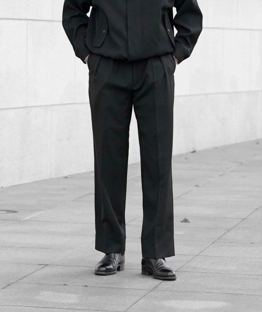 TENON 2TUCK TROUSERS ブラック プリーツスラックス