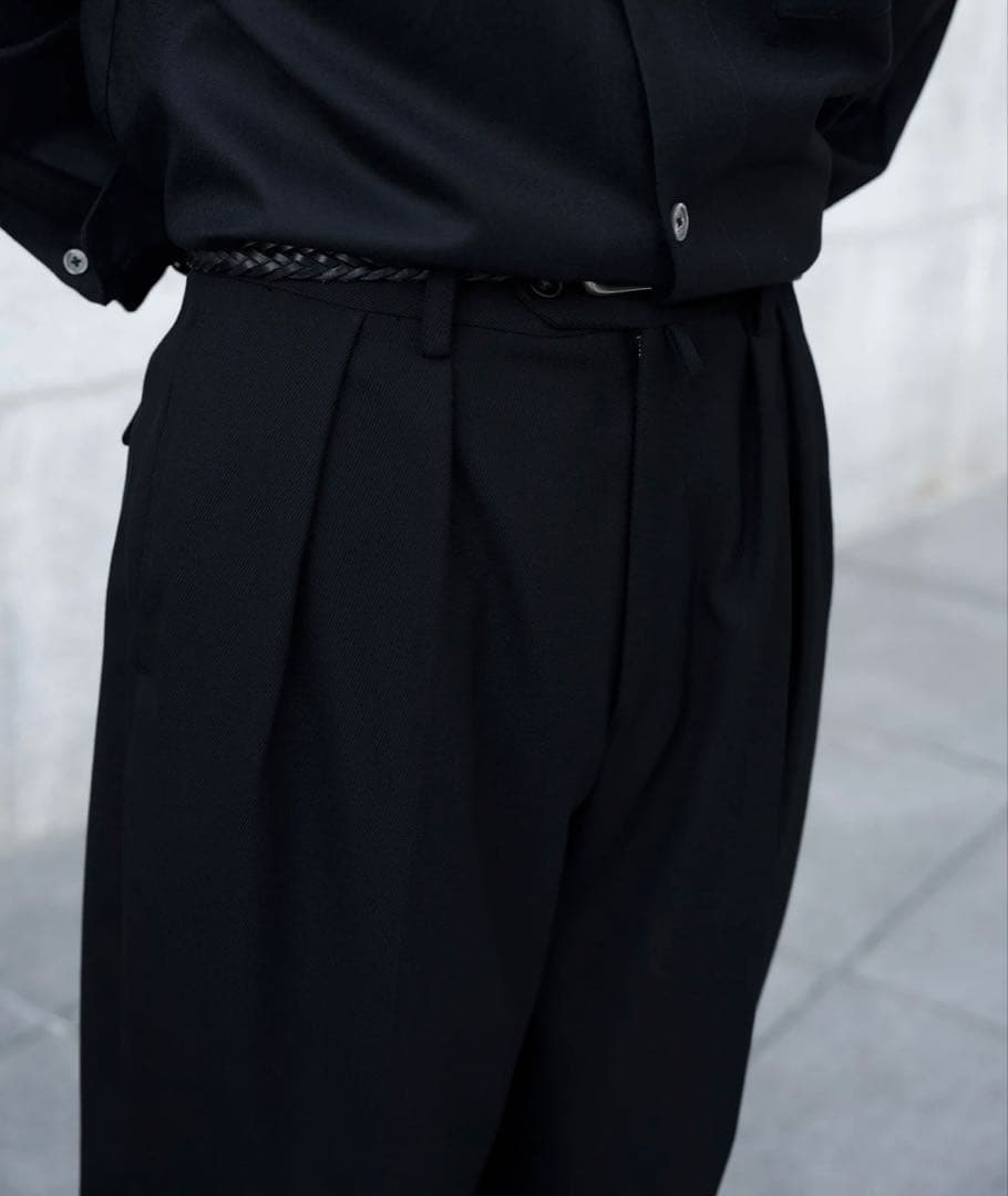 TENON 2TUCK TROUSERS ブラック プリーツスラックス