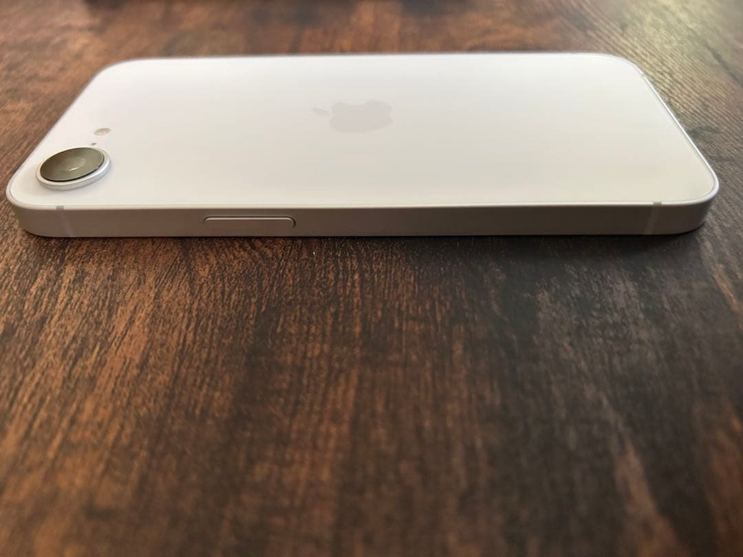 iPhone16e ホワイトSIMフリー 128GB