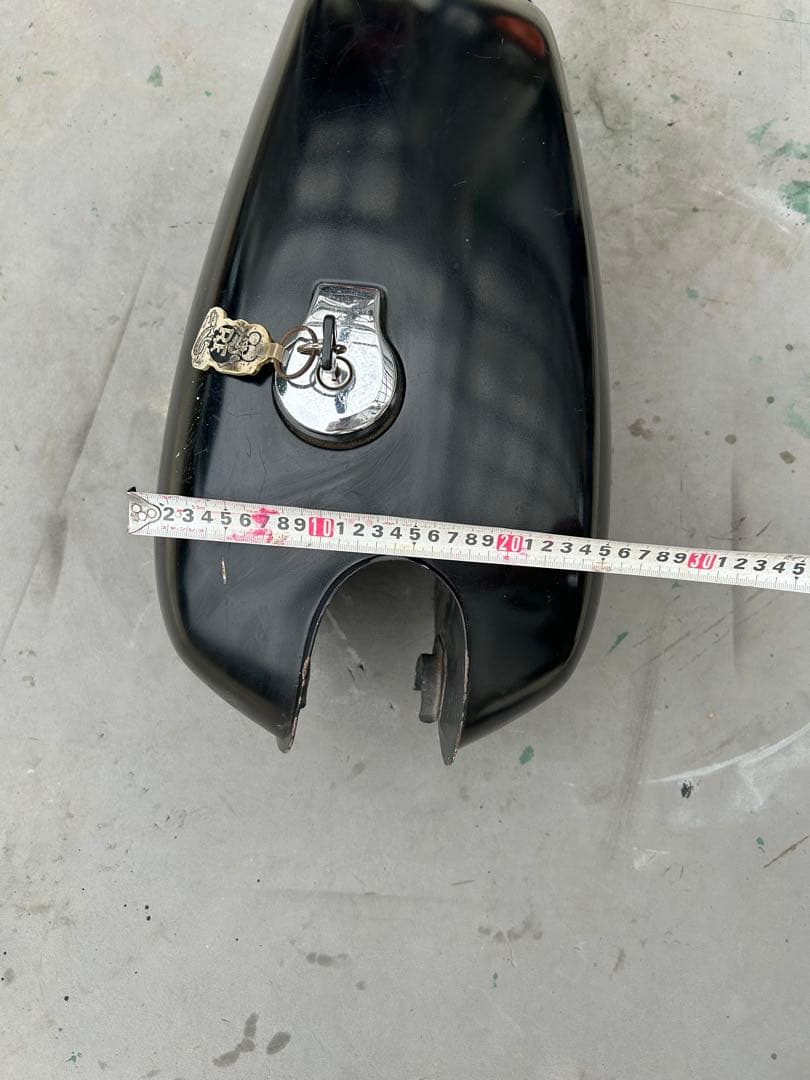 ブラックバイクタンク 鍵付き