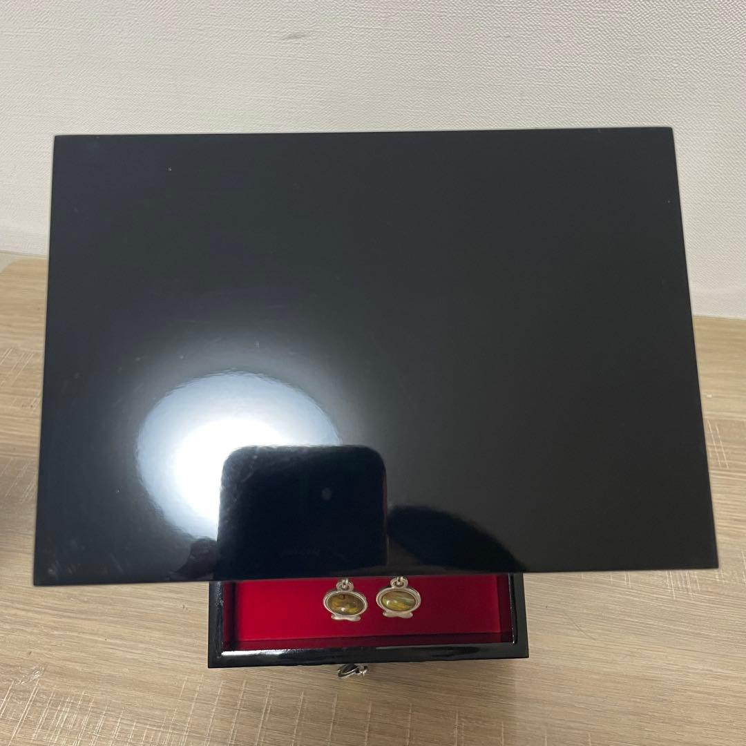 ★美品★ ジュエリーボックス 小箪笥 漆塗り 鶴　松　貝装飾 韓国工芸 螺鈿細工