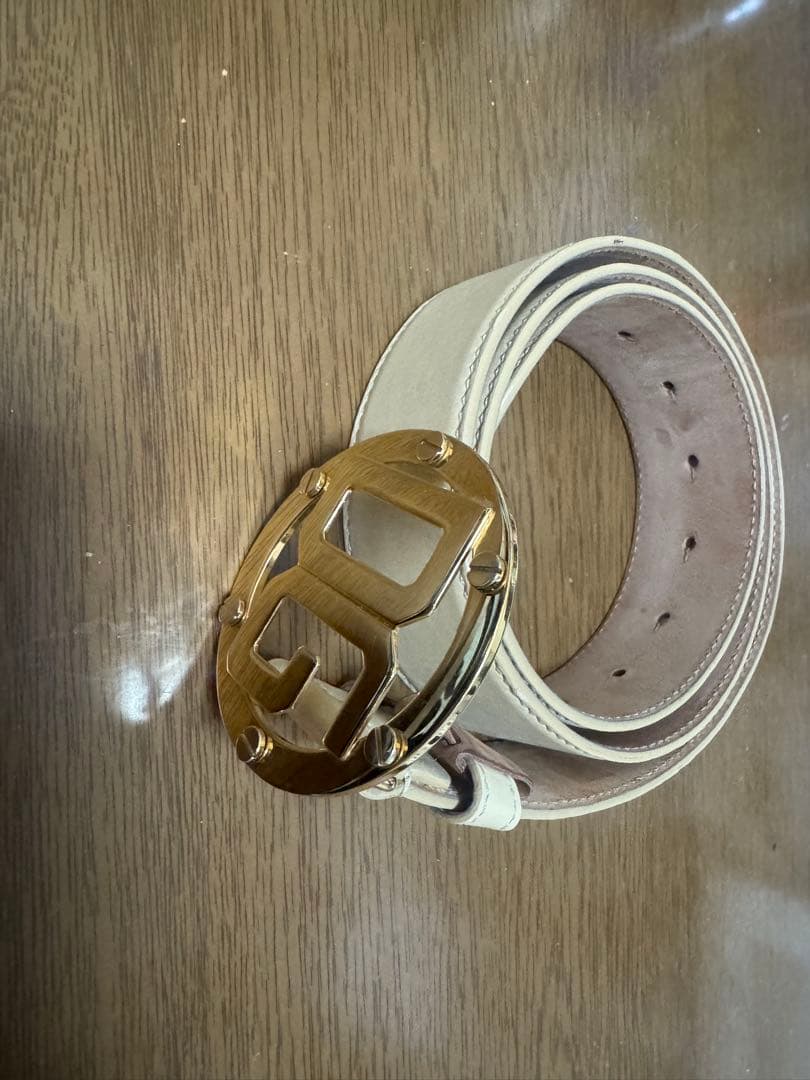 ドルチェ&ガッバーナ　ベージュ ゴールドバックル ベルト