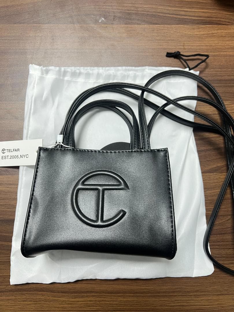 Telfar ブラック ショルダーバッグ