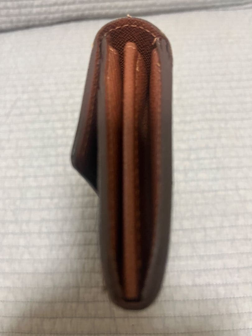 ルイ.ヴィトン二つ折り長財布モノグラム