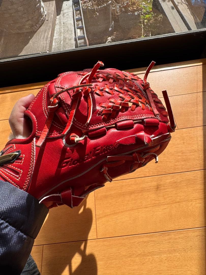 ミズノ 硬式野球グローブ 赤 右手用