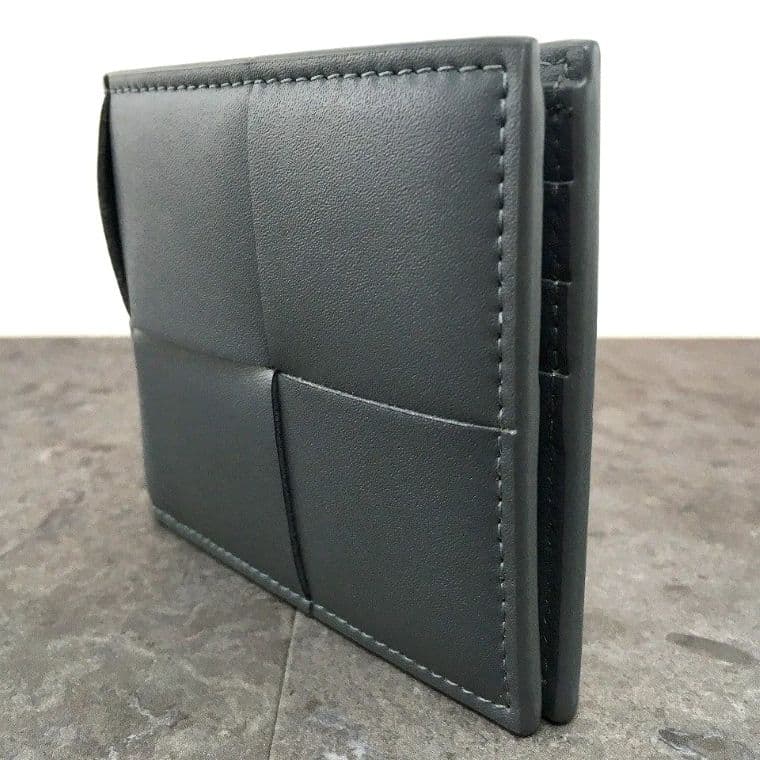 送料込み！ 未使用品 BOTTEGAVENETA 二つ折り札入れ ラム 408