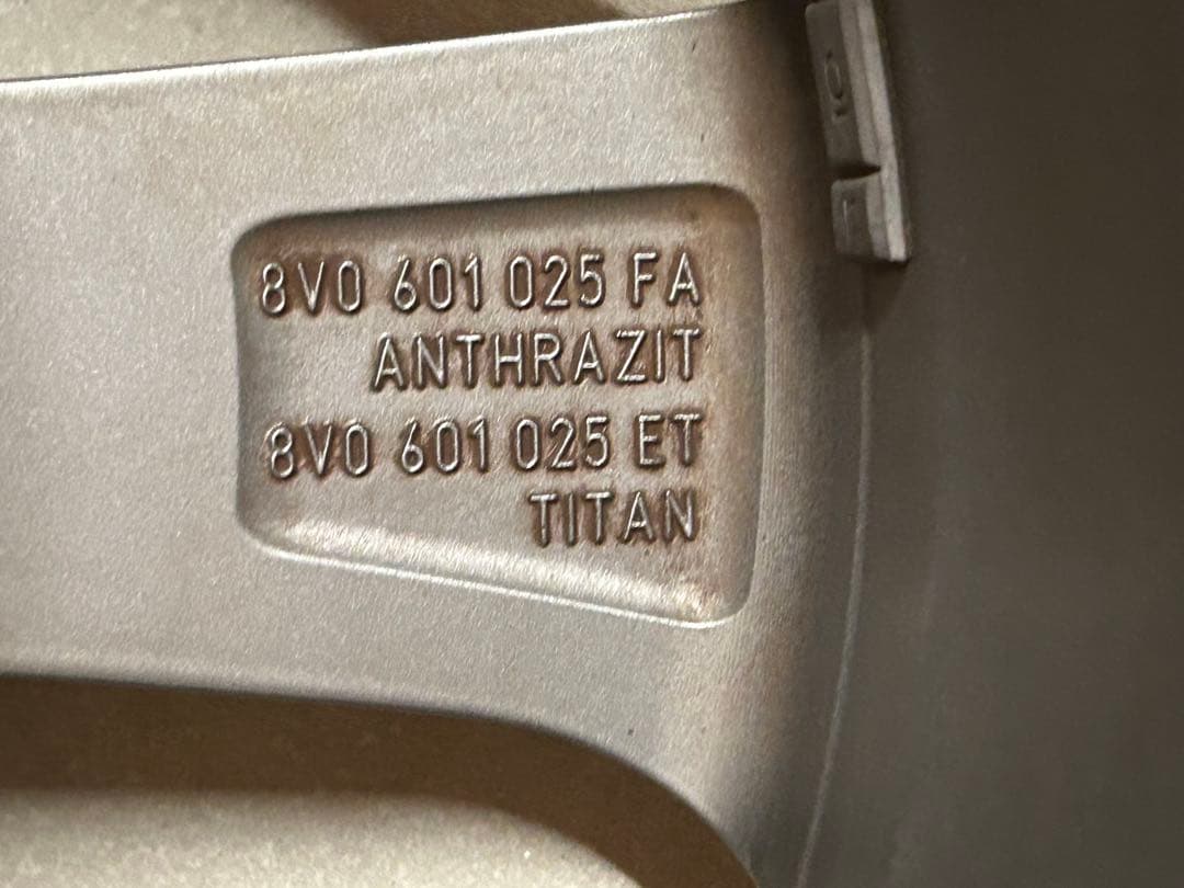 Audi sport ホイール19インチ 8j +49 RS3純正 Q3流用