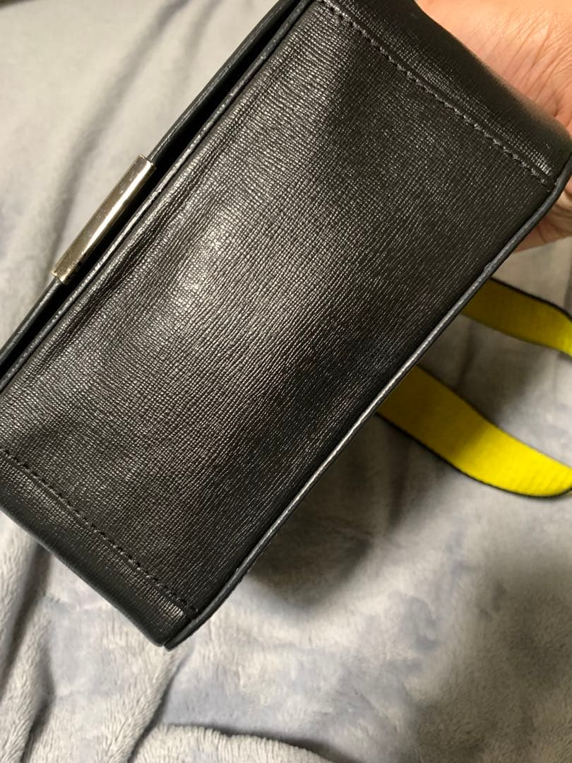 OFF-WHITE \"SCULPTURE\" ショルダーバッグ