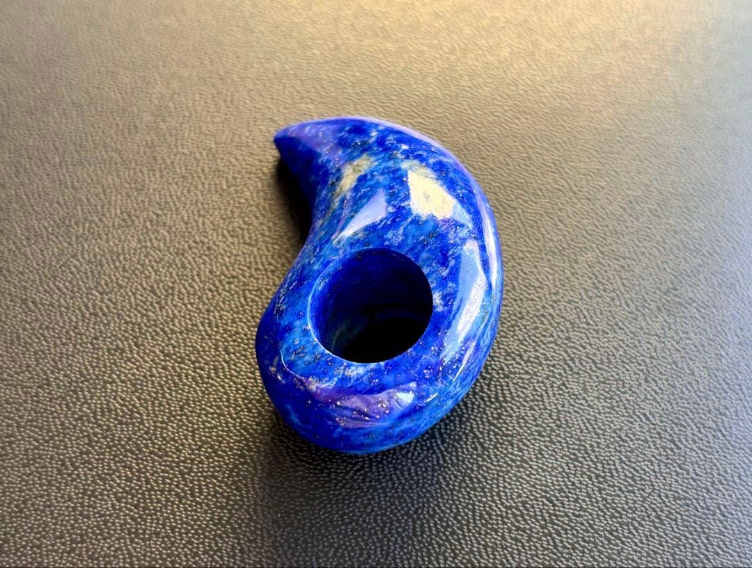 ちくわ様　幸運を象徴する最強の聖石　幻のロイヤルブルーオールドラピスラズリの勾玉