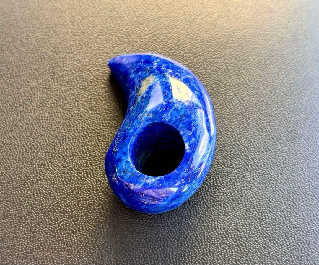 ちくわ様　幸運を象徴する最強の聖石　幻のロイヤルブルーオールドラピスラズリの勾玉