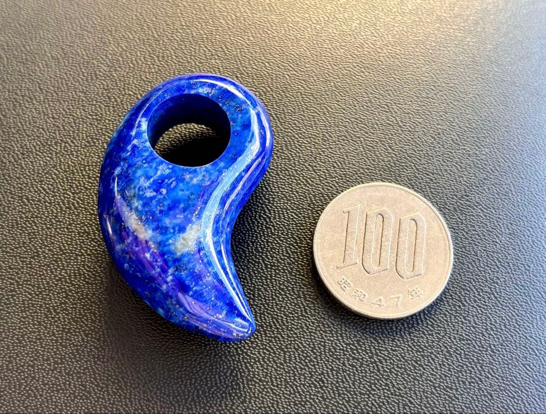ちくわ様　幸運を象徴する最強の聖石　幻のロイヤルブルーオールドラピスラズリの勾玉