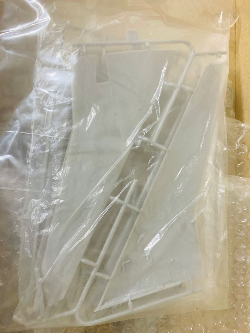 1/144 Eastern Express製アメリカン航空ＭＤ－１１プラモデル