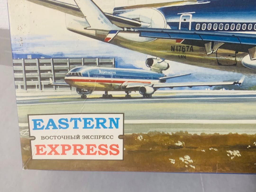 1/144 Eastern Express製アメリカン航空ＭＤ－１１プラモデル