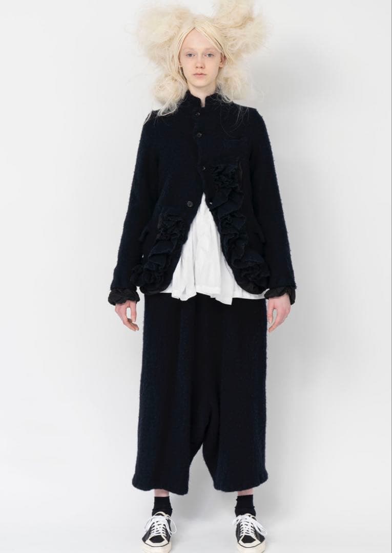 コムデギャルソン　ウール　ジャケット　フリル付き　とても暖かいです。