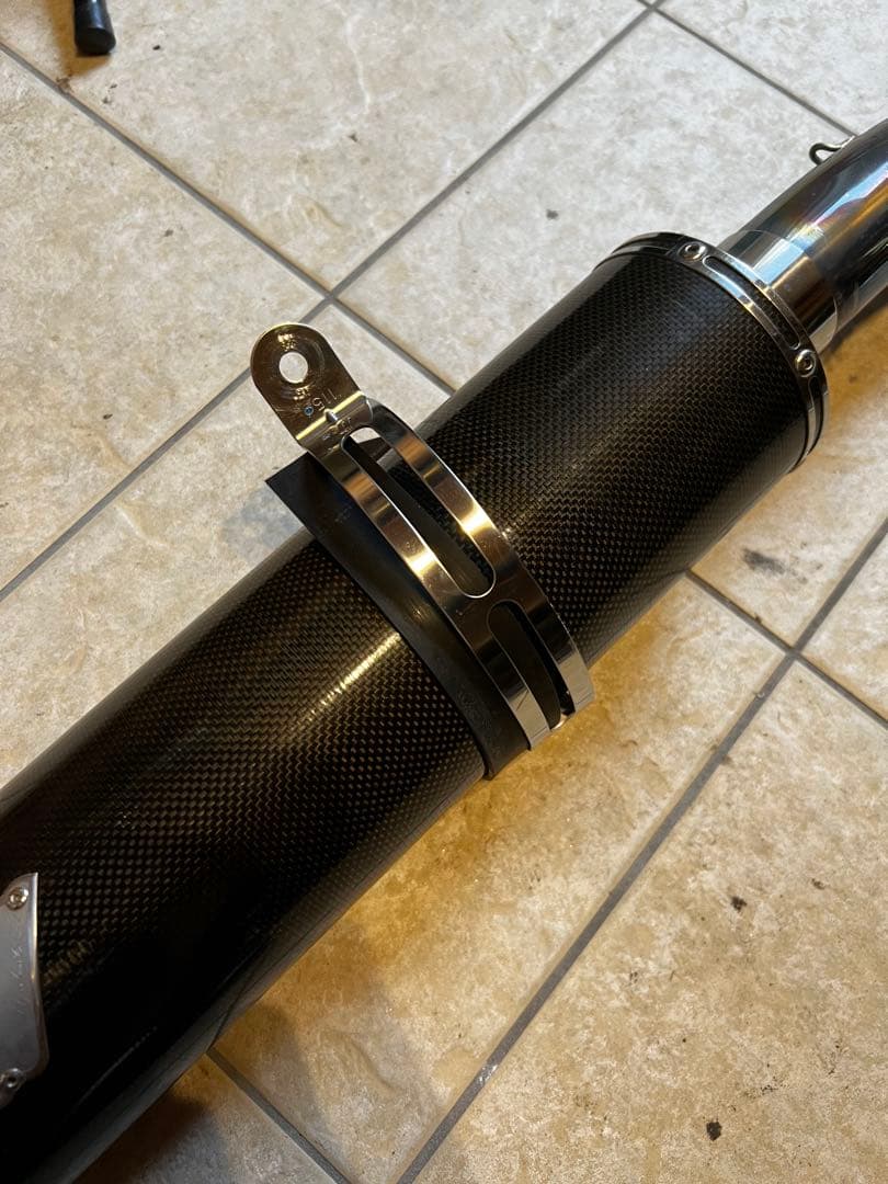 ゼファー1100 ワイバン　チタンマフラー　カーボン