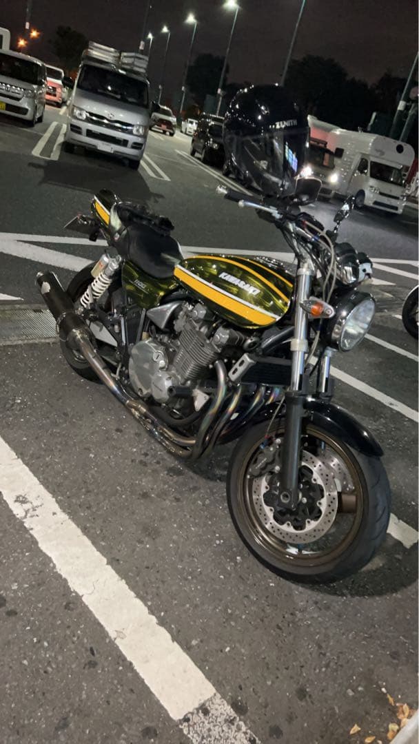 ゼファー1100 ワイバン　チタンマフラー　カーボン