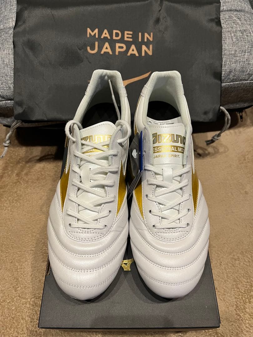 新品　最新　激レア　限定カラー　ミズノ　モレリア 2 JAPAN