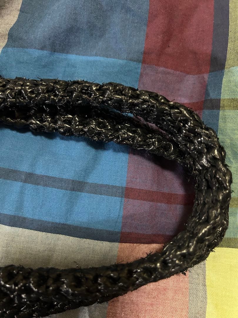 プラダ　クロシェ　スモールバッグ　持ち手に擦れや使用感あり