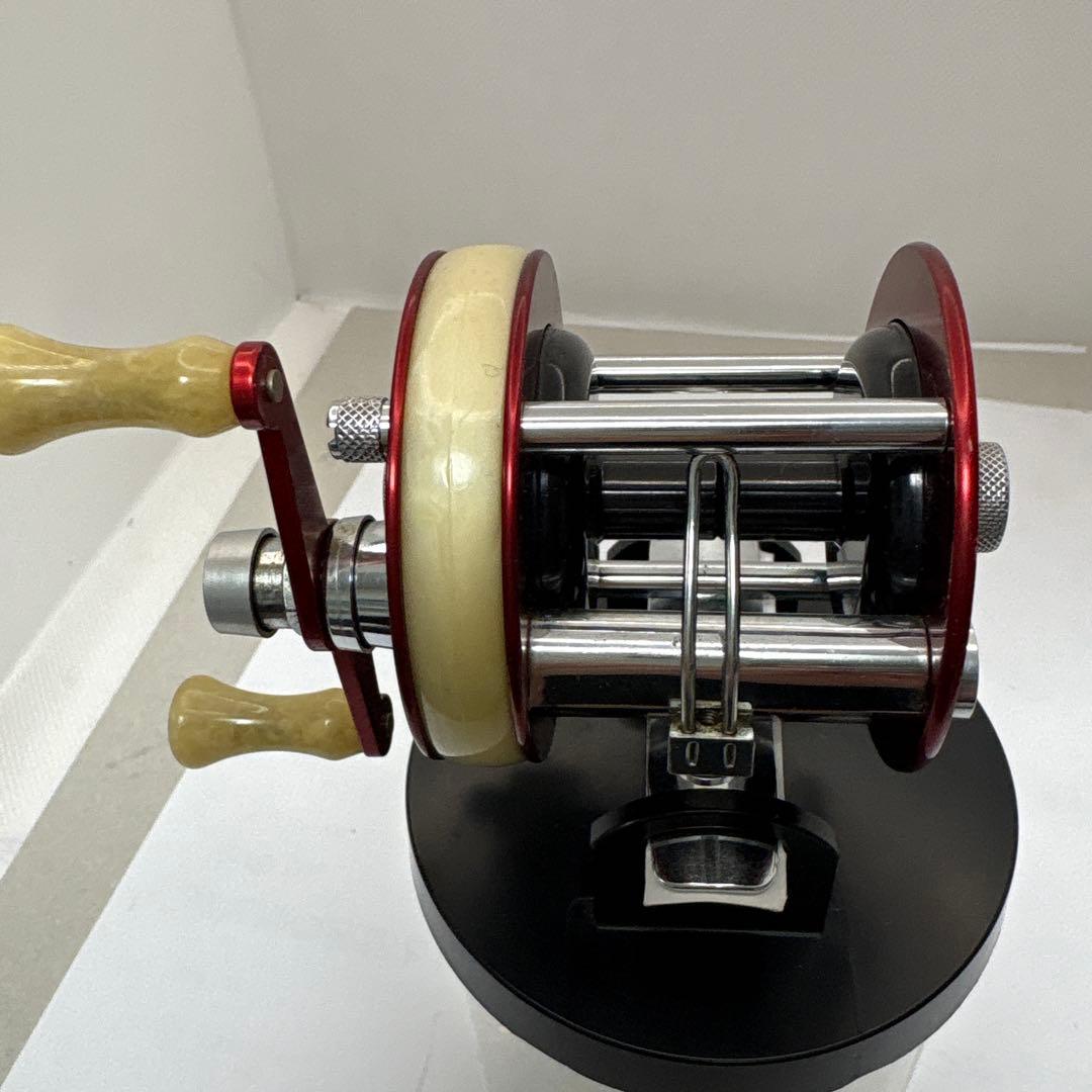 ABU 1750 A ベイトリール