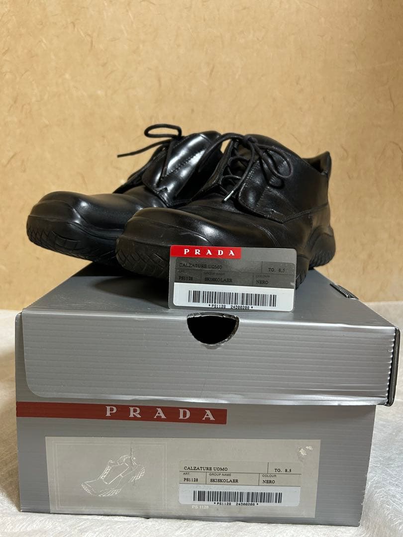 PRADA S P OＲTブラックレザー ビブラムソール　27.5 箱付き