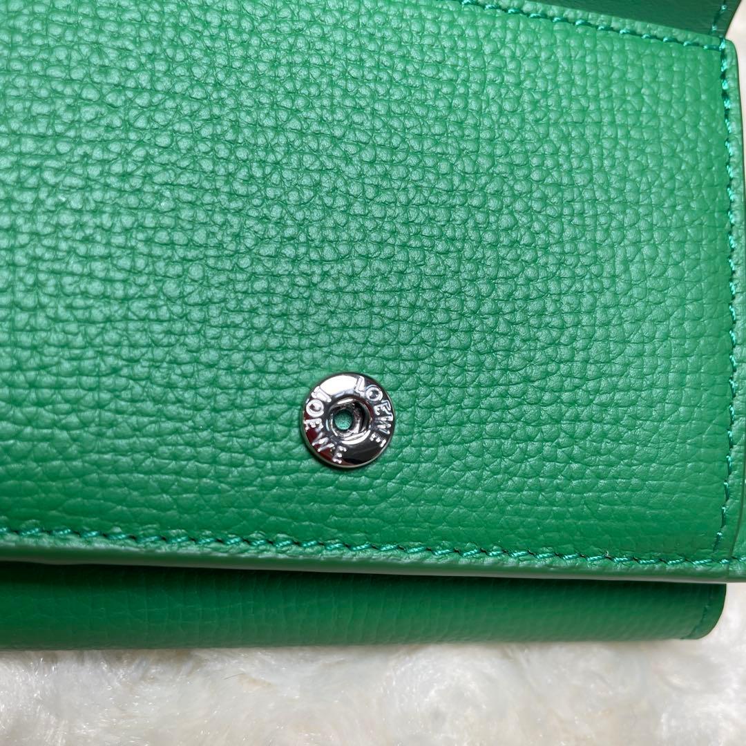 LOEWEロエベ　新品未使用アナグラムトライフォールドウォレット