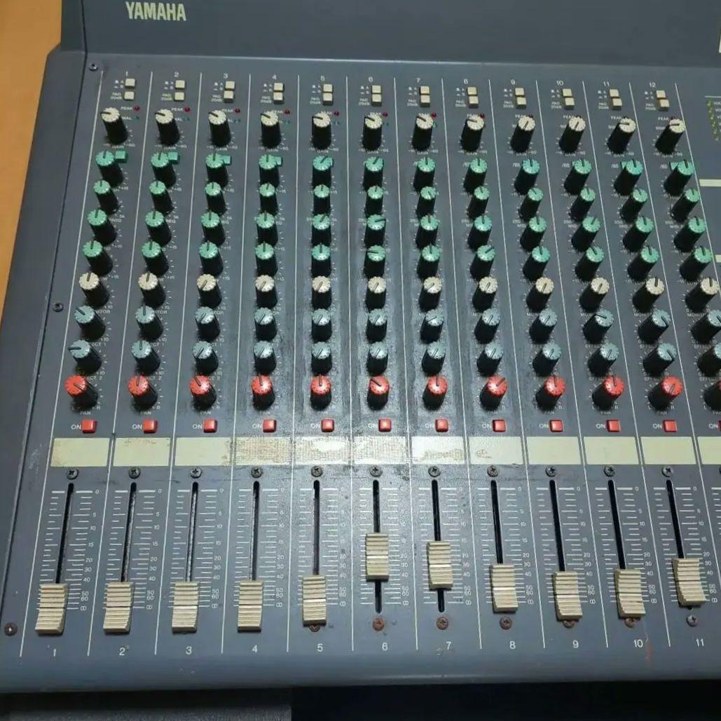 ヤマハ 高性能パワードミキサー EMX3500