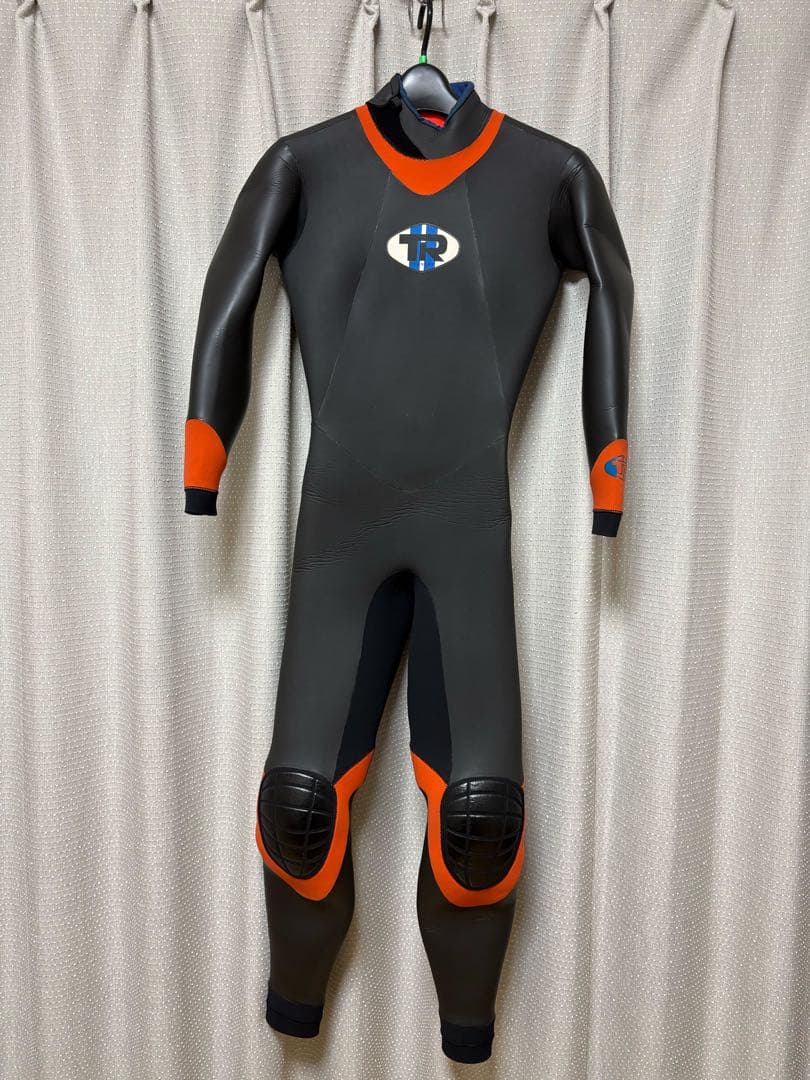 Tranche(トランシェ)5-3mm セミドライ レディースMサイズ 未使用品