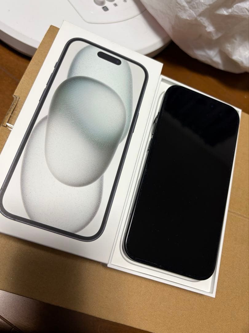 Apple iPhone 15 128GB ブラック