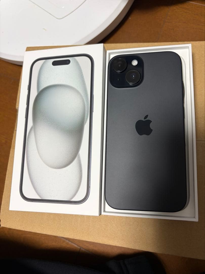 Apple iPhone 15 128GB ブラック