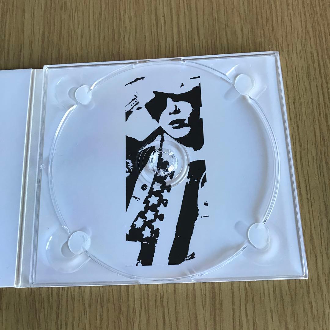 マテリアル・イシュ－　International Pop Overthrow