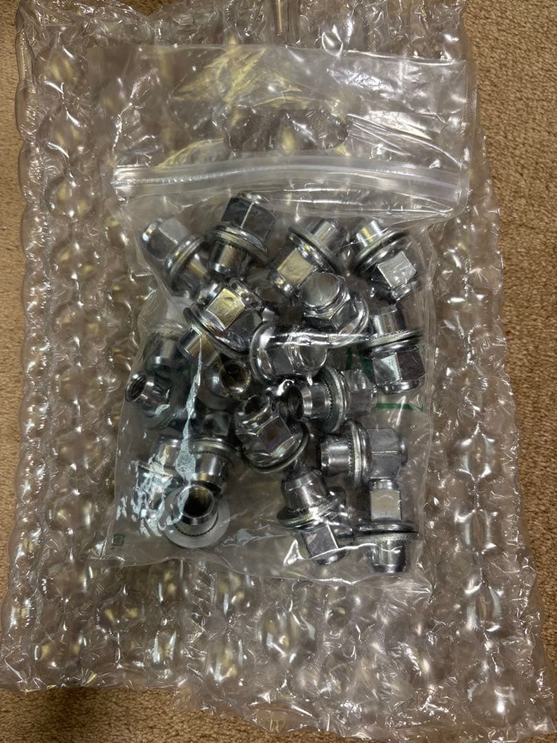 ヤリスクロス純正ホイール18インチ新車外し送料込　18×7J 美品4本セット