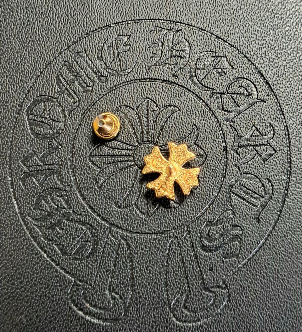 CHROME HEARTS CHプラス スタッド ピアス 22K サファイア1ｐ