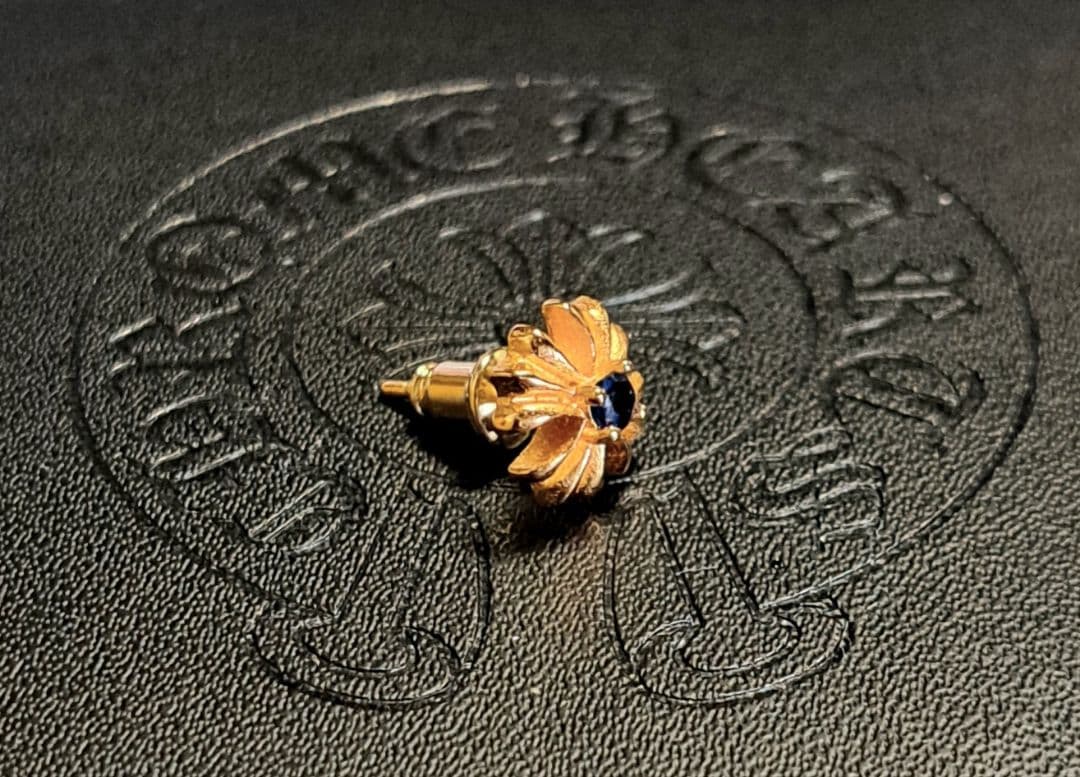 CHROME HEARTS CHプラス スタッド ピアス 22K サファイア1ｐ